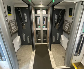 Bike & luggage space on a train from London to Bath