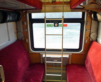 Couchette compartment in daytime mode