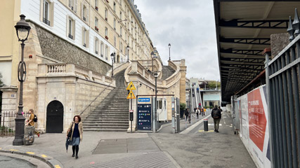 Steps from Gare du Nord down to Gare de l'Est