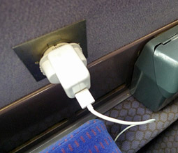 TGV Duplex: Power outlets