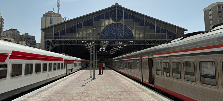 Alexandria station platforms