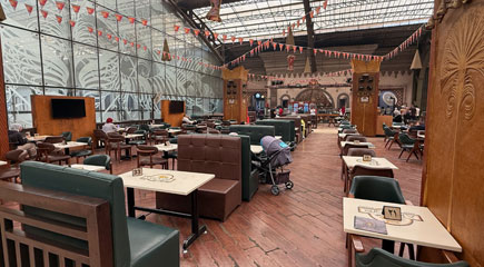 Food court at Cairo Ramses station