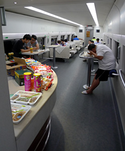 Buffet car on train D313