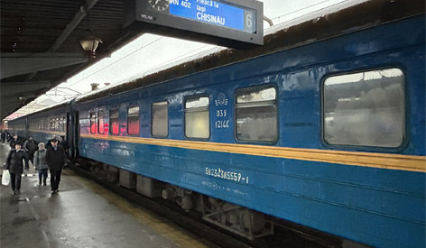 A 2-berth 1st class sleeper on the bucharest to Chisinau train