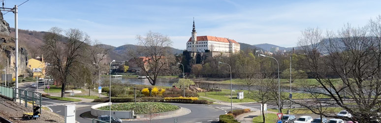 European Sleeper passes Decin castle